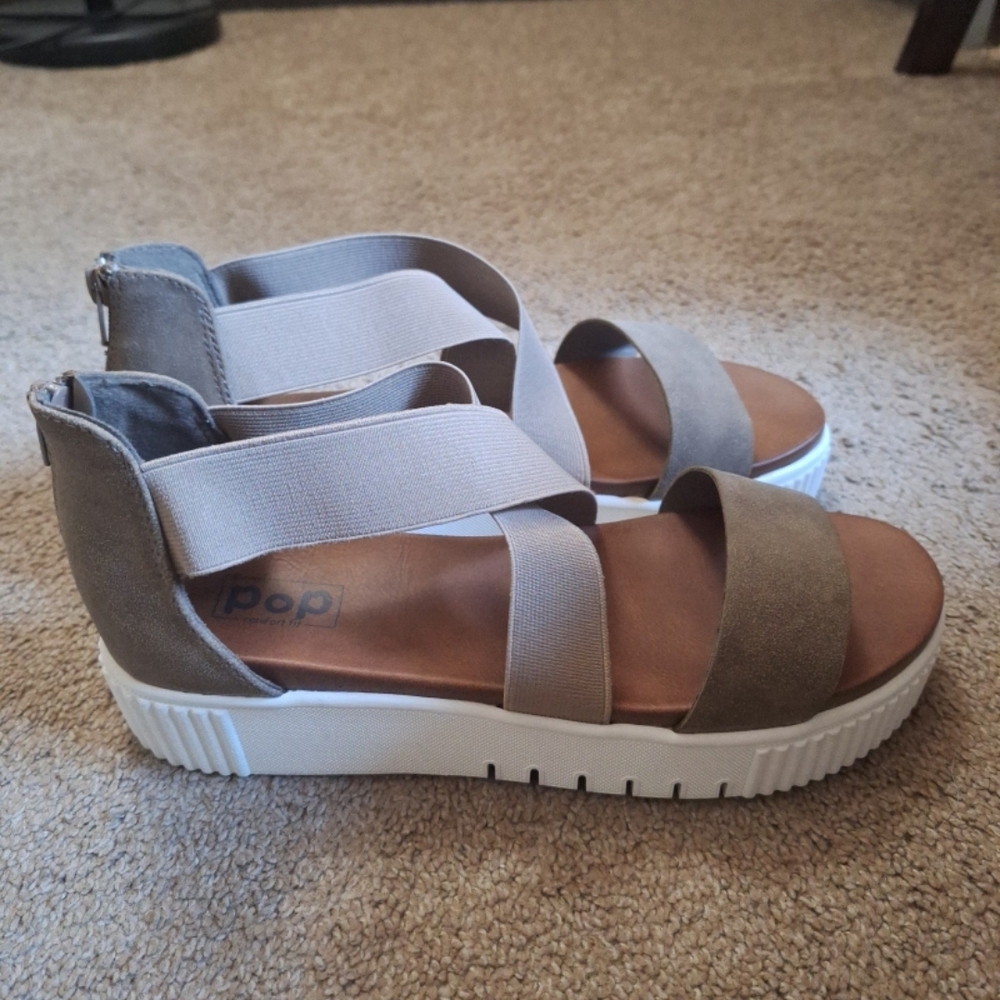 Pop Women's Tan and Cream Sandals